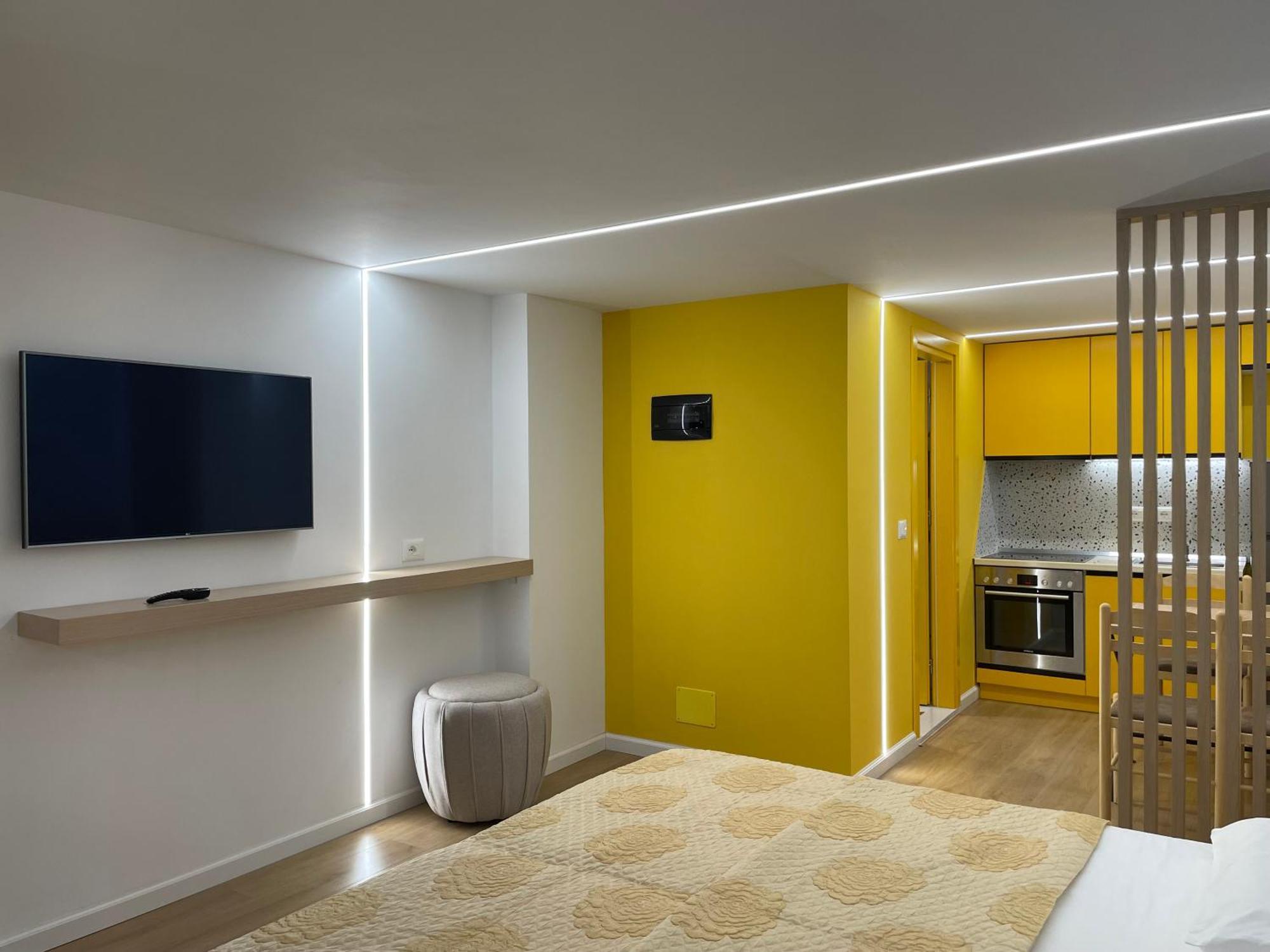 Tesa Studio Tiranë Luaran gambar