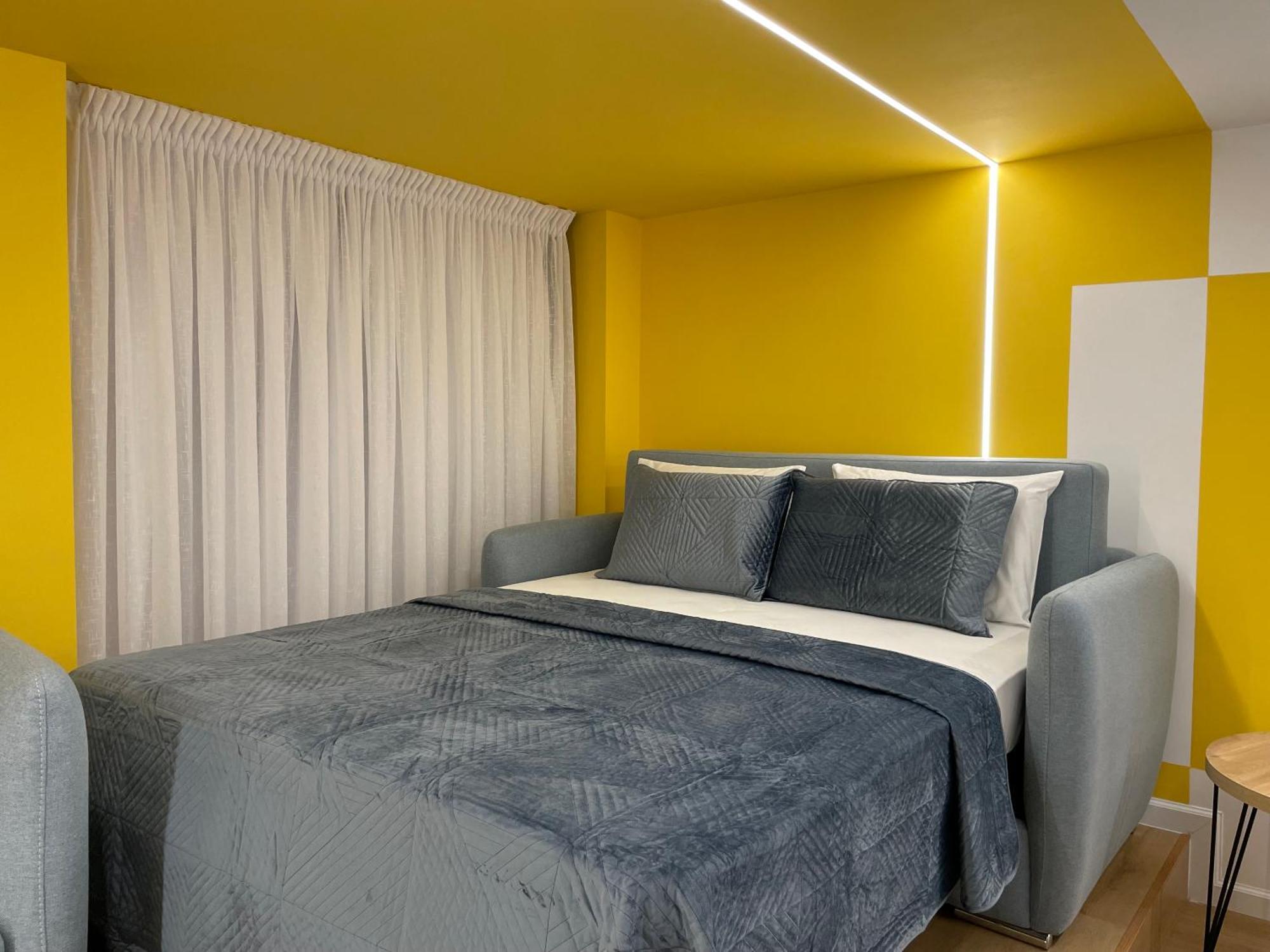 Tesa Studio Tiranë Luaran gambar