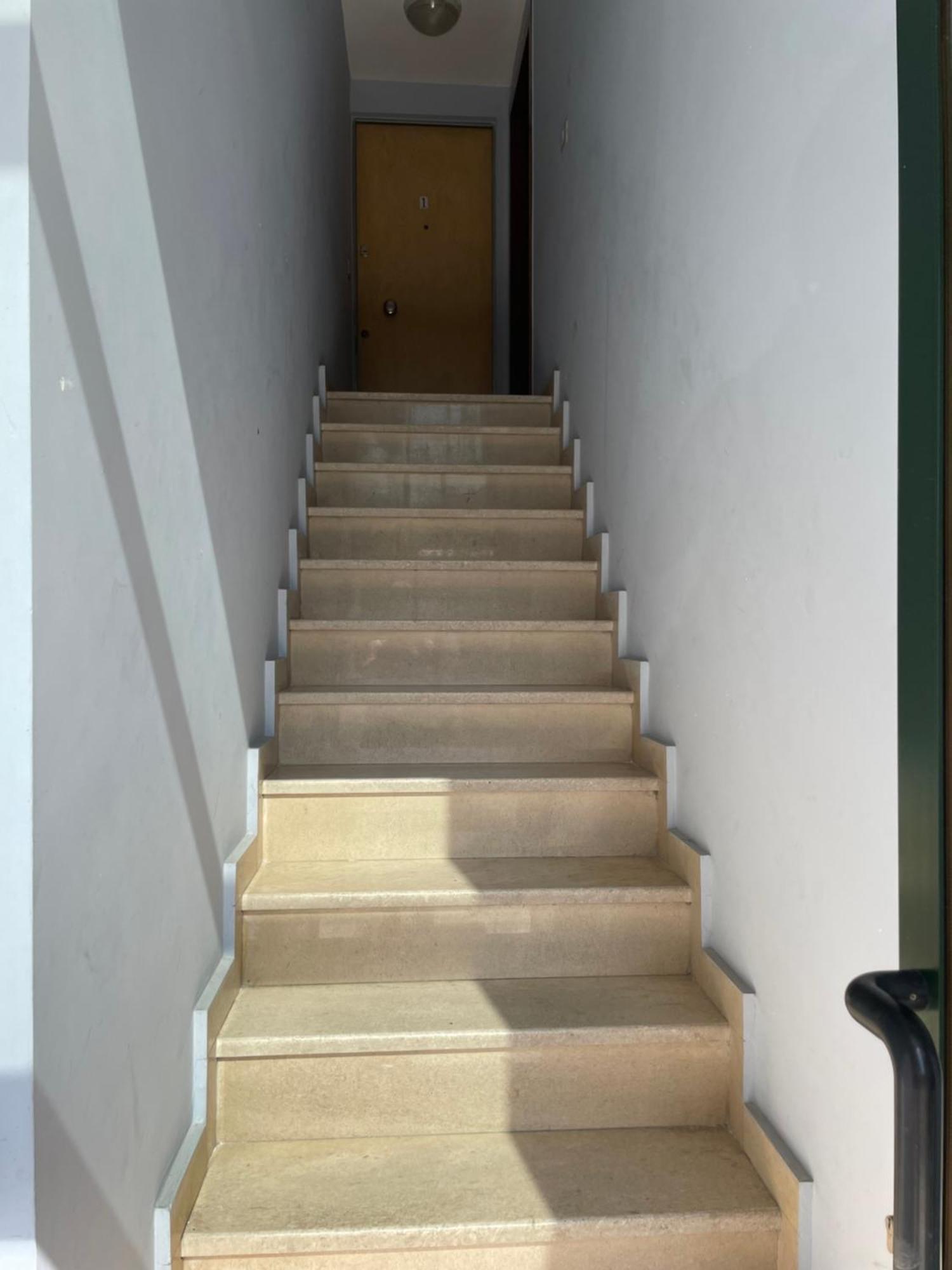 Tesa Studio Tiranë Luaran gambar
