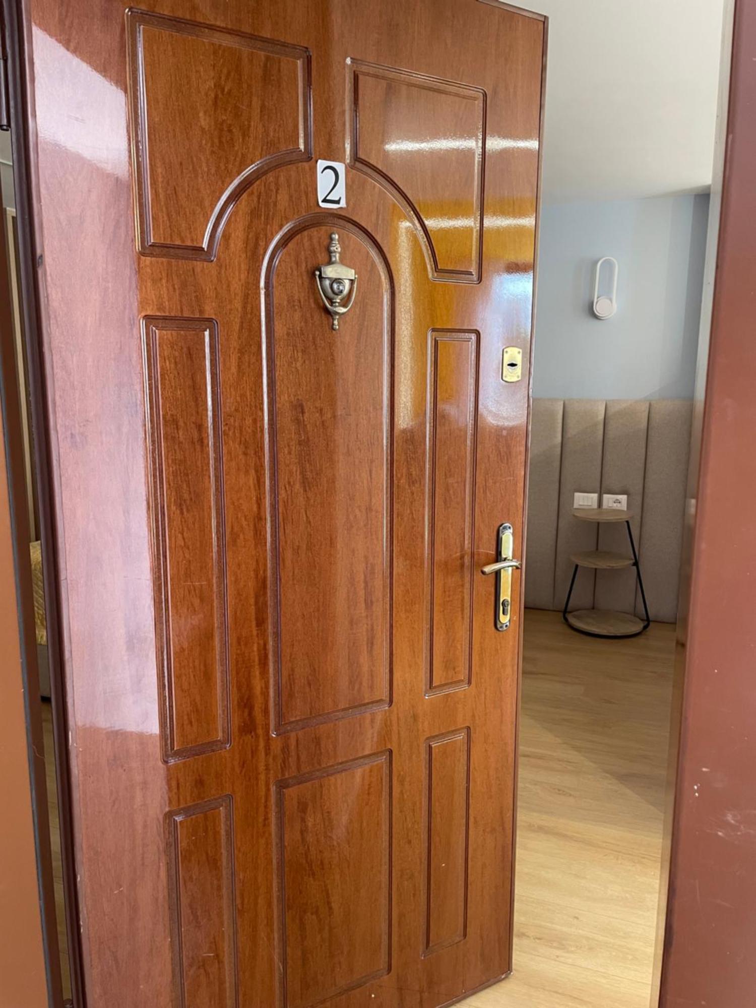 Tesa Studio Tiranë Luaran gambar